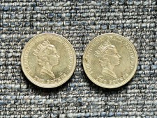 Queen Elizabeth II Two Pound Coins 1995. Dove of Peace. 2x Coins