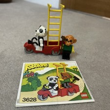 PERRY PANDA & CHESTER CHIMP