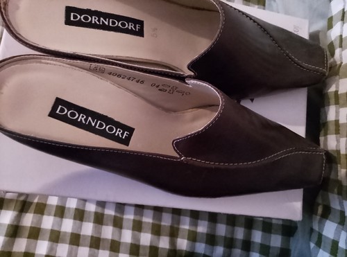 Ladies size slip shoes - size, 6
