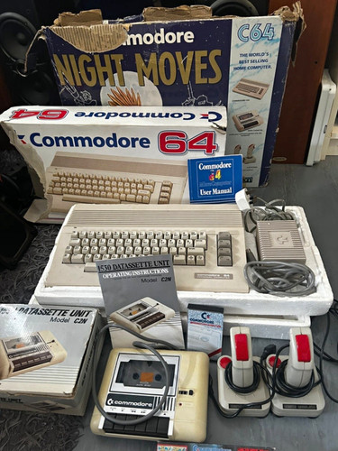 Commodore c64 vintage - commodore,