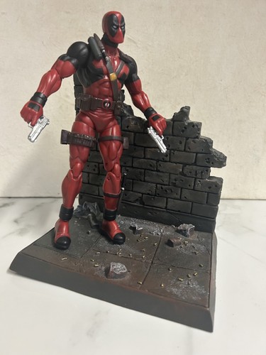Marvel deadpool figure - deadpool,