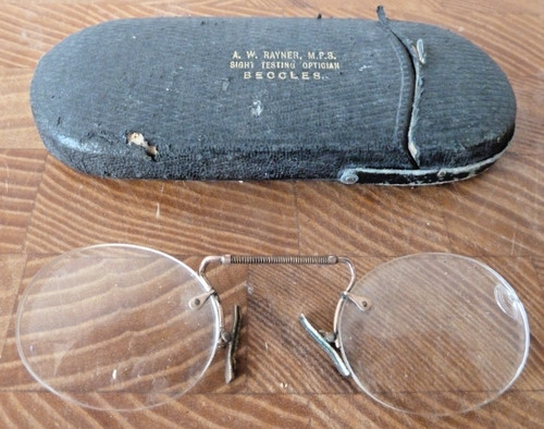 Vintage pair wire - pair, nez