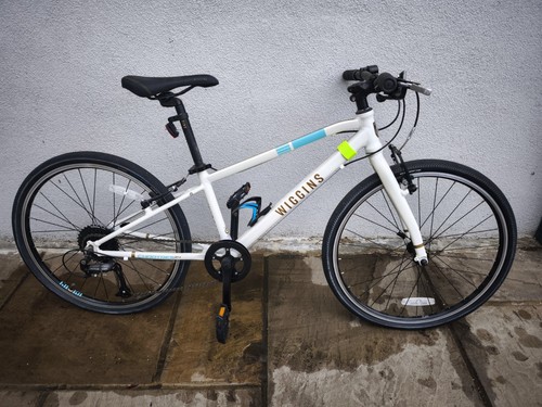 Wiggins chartres rare white - chartres,
