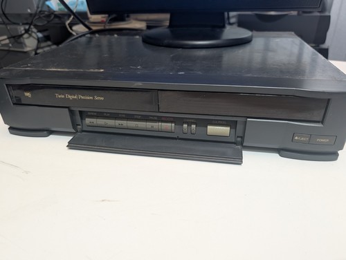 Mitsubishi m16 vhs video - mitsubishi,