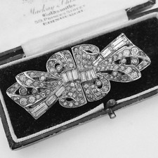 VINTAGE ART DECO BAGUETTE