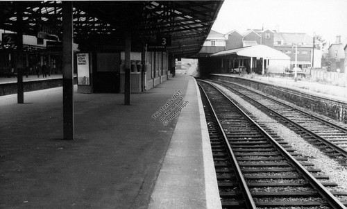 Caerphilly train station - caerphilly,