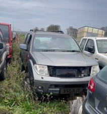 Nissan Pathfinder Breaking