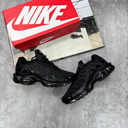 Nike men black low - tn,