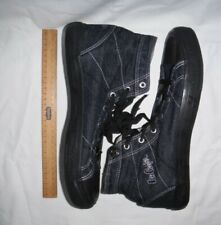 Lee Cooper black high converse