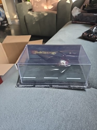 Batman and robin batmobile - batman,