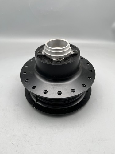 Suzuki wheel hub rear - suzuki,