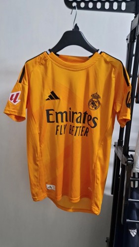 Real madrid 2024 away - 2024/25,