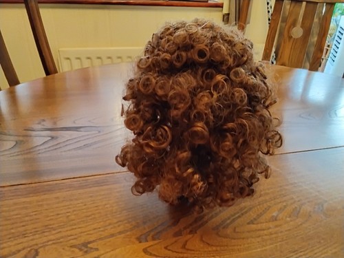 Pretty curly synthetic wig - pretty,