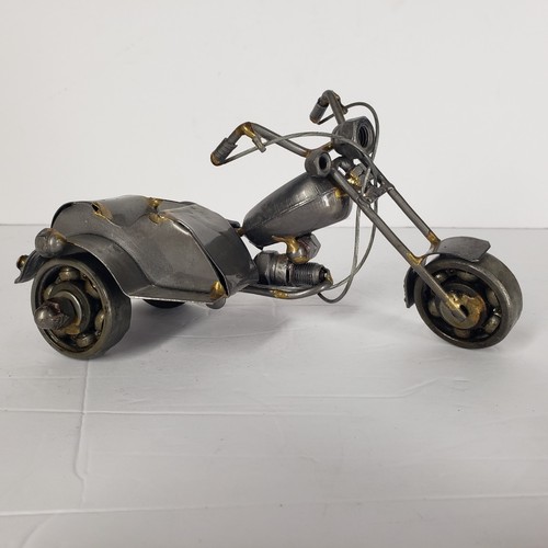 Metal artwork chopper - metal,