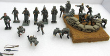 1/35 Tamiya? German Soldiers & Sandbagged Machine Gun Emplacement - (3641)