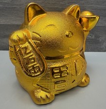 Lucky Cat Piggy Bank, Money