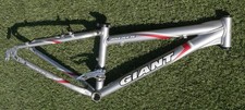 Giant Boulder SE Mountain Bike
