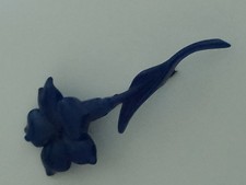 Buch  Deichmann Denmark Blue flower shaped brooch