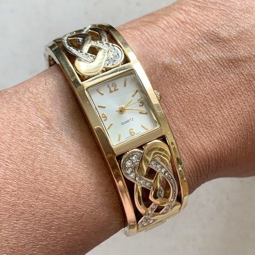 Rare vintage avon gold tone - gold,