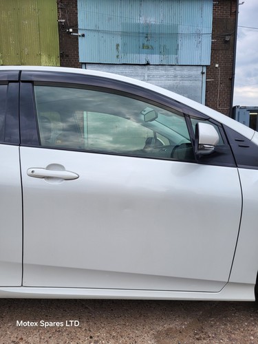 Toyota prius mk4 front door - toyota,