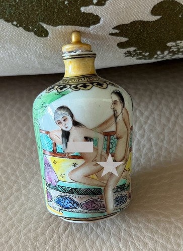 Erotic asian snuff bottle art - asian,