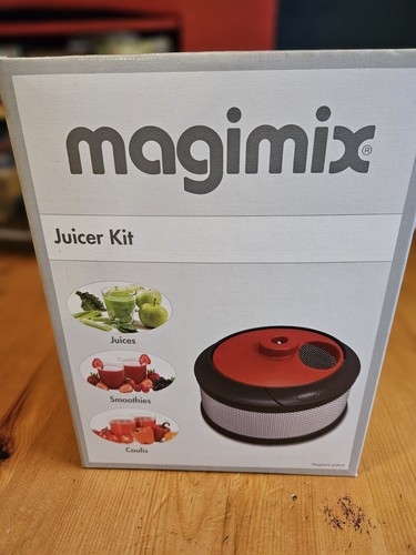 Magimix juicer kit - juicer, bits