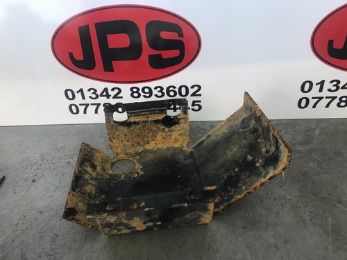 Rear axle bolt diff guard - rear,