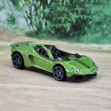 Hot Wheels Lamborghini Aventador J Diecast Model 1/64 (13) Excellent Condition