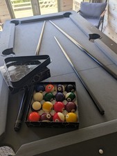 Pool balls and - pool, triangle
