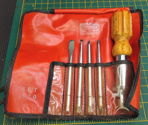 Vintage footprint ratchet - footprint,