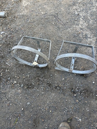 Stubbs wall bucket holder - wall,