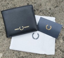 FRED PERRY Black Grain Textured BILLFOLD WALLET & Cotton Pouch L4308