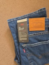 BNWT size W26 L32  Levi's 725