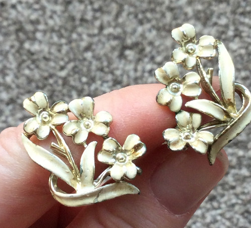 Vintage exquisite clip - exquisite,