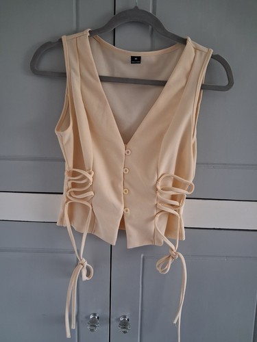 Cream lace side - cream,