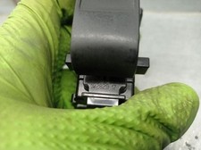 19282917 front window control