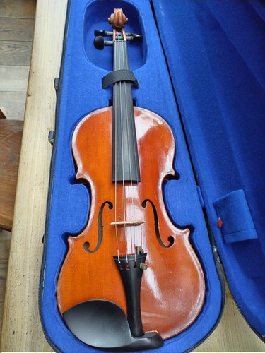 Old violin restored new - old, restored.