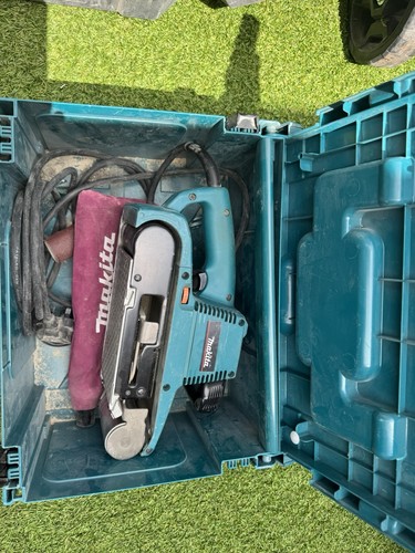 Makita 9031 240v - 550w, corded