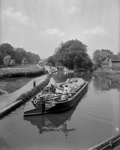 Barge british canal - barge,