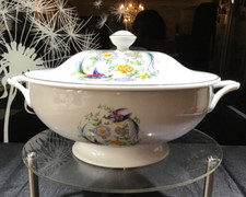 LIMOGES Porcelaines de Limoges Reunies” BIRD Of PARADISE” - Soup Terrine.