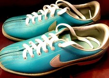 Vintage 1980s Nike Women’s Blue Leather Bowling Shoes 840608SN Women Retro Sz 7