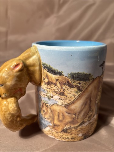 Lioness and cubs - lioness, coffee