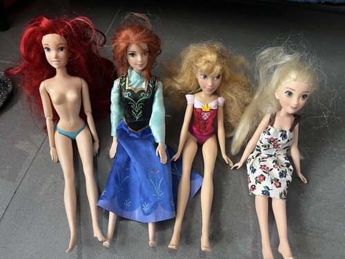 Bundle barbies dolls - x4,