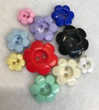 2 Hole Flat Daisy Buttons