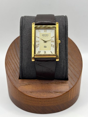 Vintage seiko tank white - seiko, sq