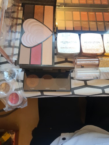 Branded makeup bundle job - branded,