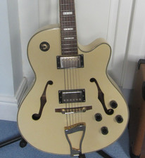 Stagg Jazz A 300 electro