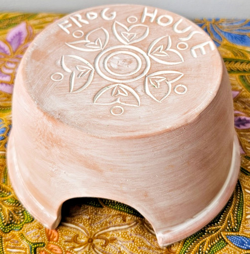 Terracotta frog house - terracotta,