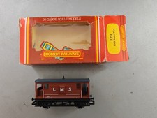 Hornby r016 guards - hornby,
