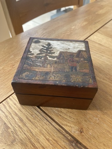 Wooden hinged lidded - hinged, trinket